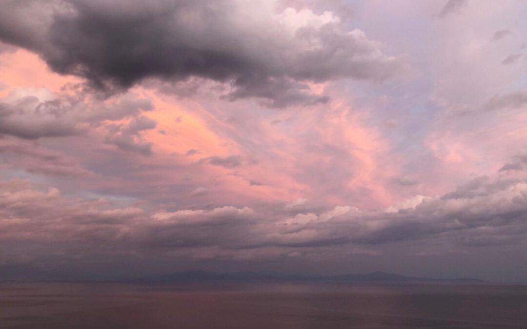 🌈Stormy, stormy sky.